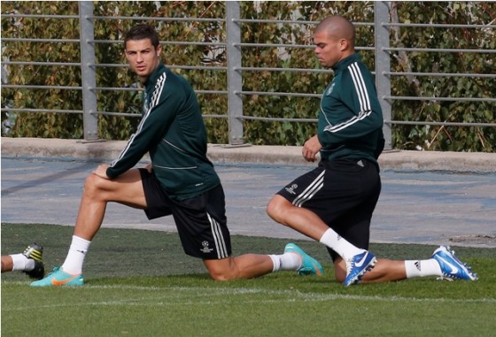 Real Madrid vs. Ajax Amsterdam Champions League 2012 ...